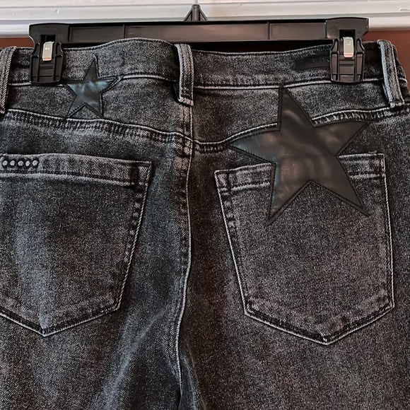 BLANKNYC Black Madison Crop Jeans w/Stars Size 29 - Picture 5 of 7